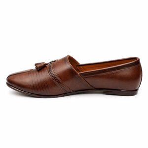 Royal Brown 013 handcrafted leather Nagra with tassel